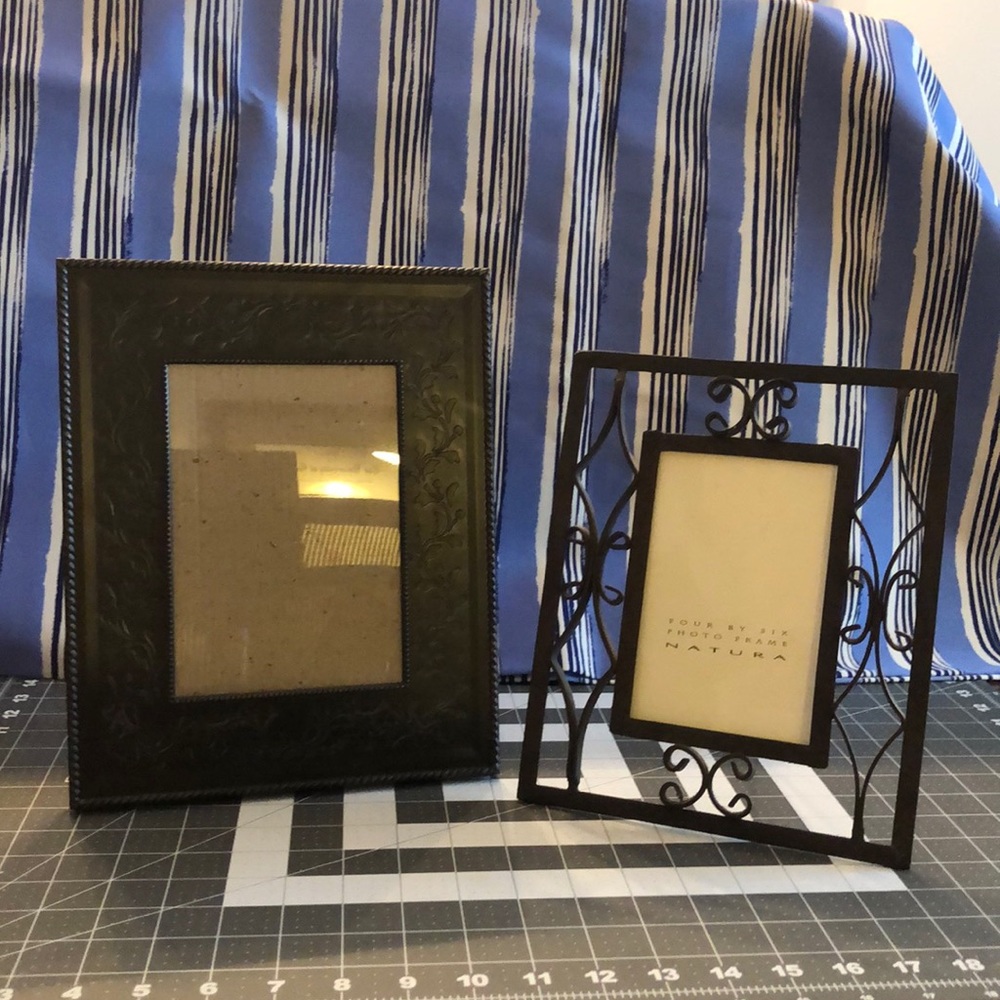 Set of 2 Metal Picture Frames